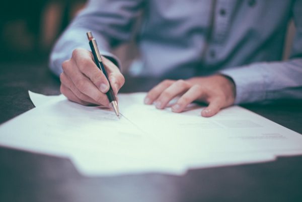 ký hợp đồng mua bán nhà đất tại văn phòng công chứng